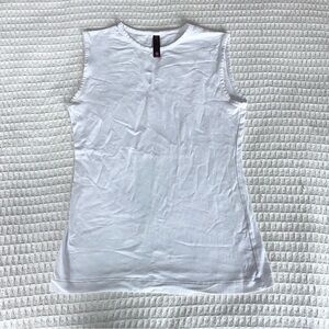Esteez White Fitted Sleeveless Tank Top size medium